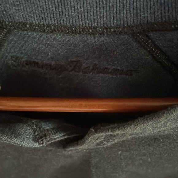 Tommy bahama sweatshirt - Picture 2 of 3